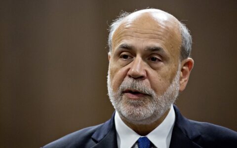 前美联储主席伯南克：特朗普选择了错误的时间刺激经济，2020年将“掉落悬崖”