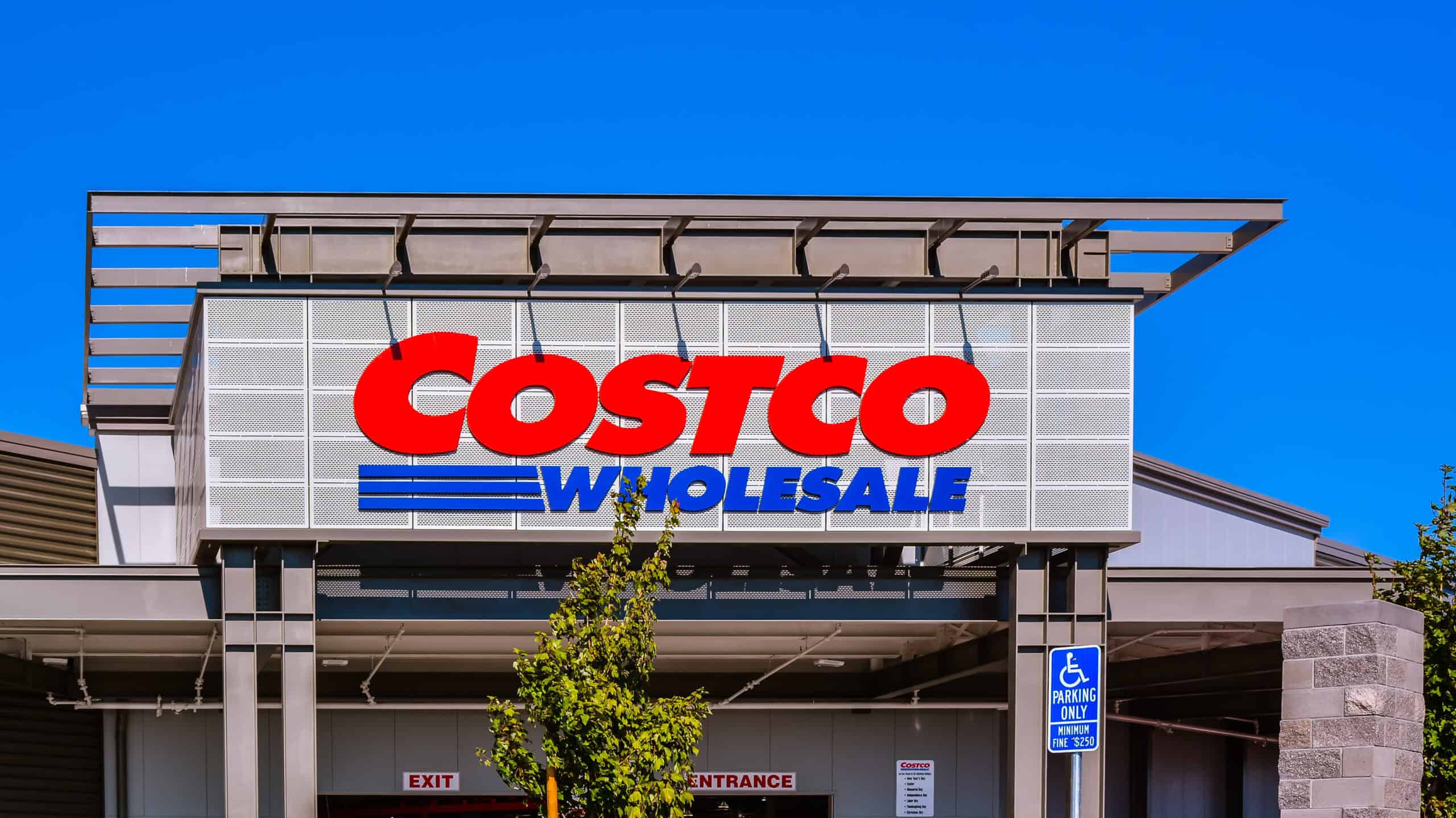 好市多（Costco）还能涨多少？当市盈率超过40倍时，你该如何判断买入时机