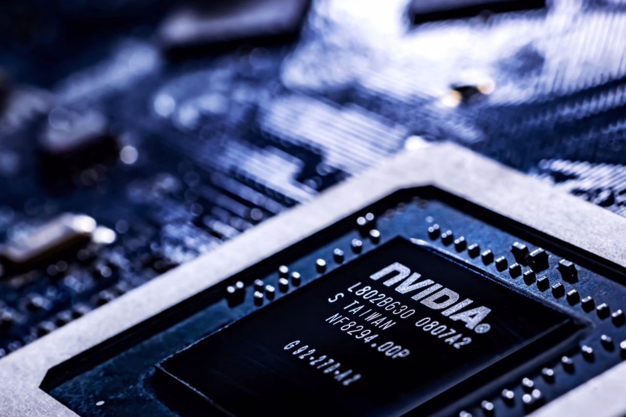 一箭双雕的科技巨头：Nvidia如何在人工智能与量子计算双领域领跑？
