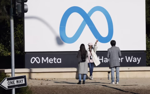 从社交广告到AI软件：Meta Platforms的未来增长引擎揭秘