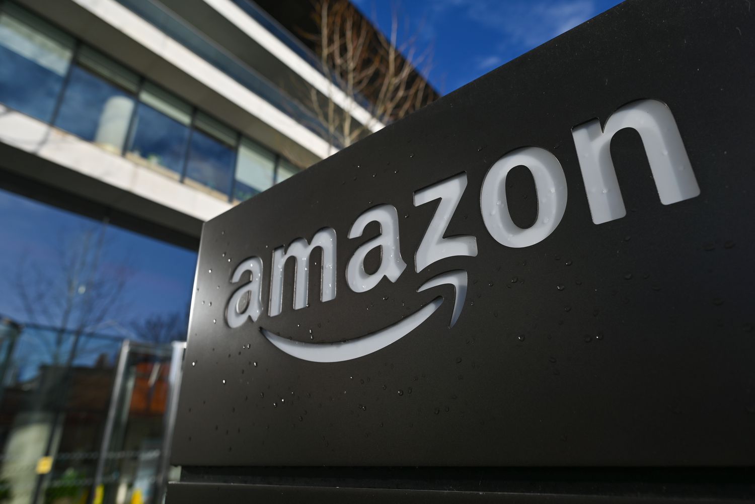 别只看电商！AWS与广告让Amazon股票迎来2026年投资新机遇